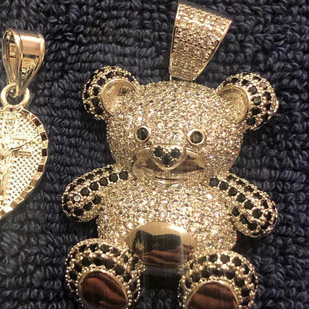 VVS CZ Gemstones Teddy Bear Pendant